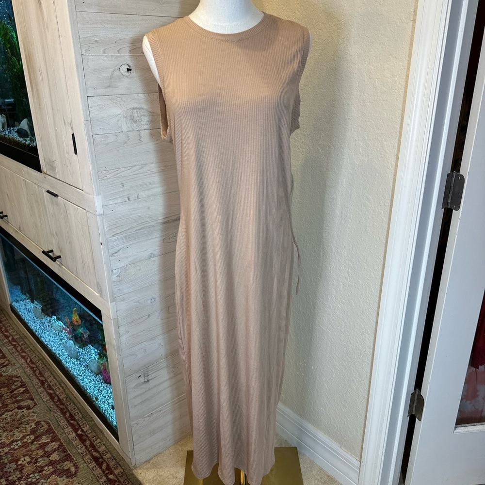 Olive and Oak NWT size XL Tan ribbed cut out tank maxi dress - Picture 4 of 15